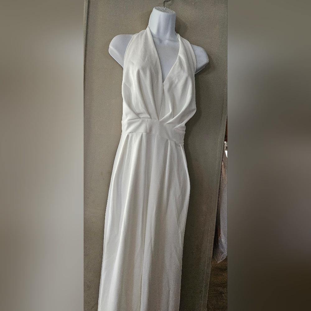 White jumpsuit‎